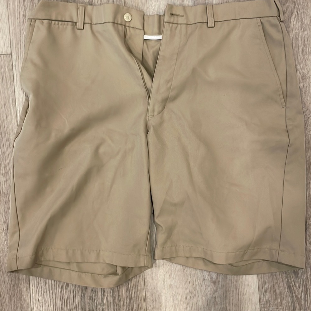 Size 36 Tan Ben Hogan Performance Golf Shorts